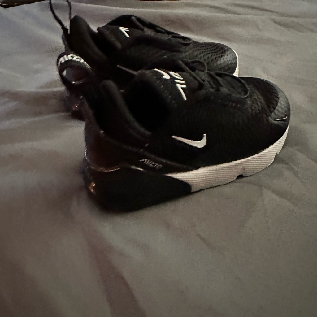 Nike Air Max 270 Black And White Babies Size 6c Brand New